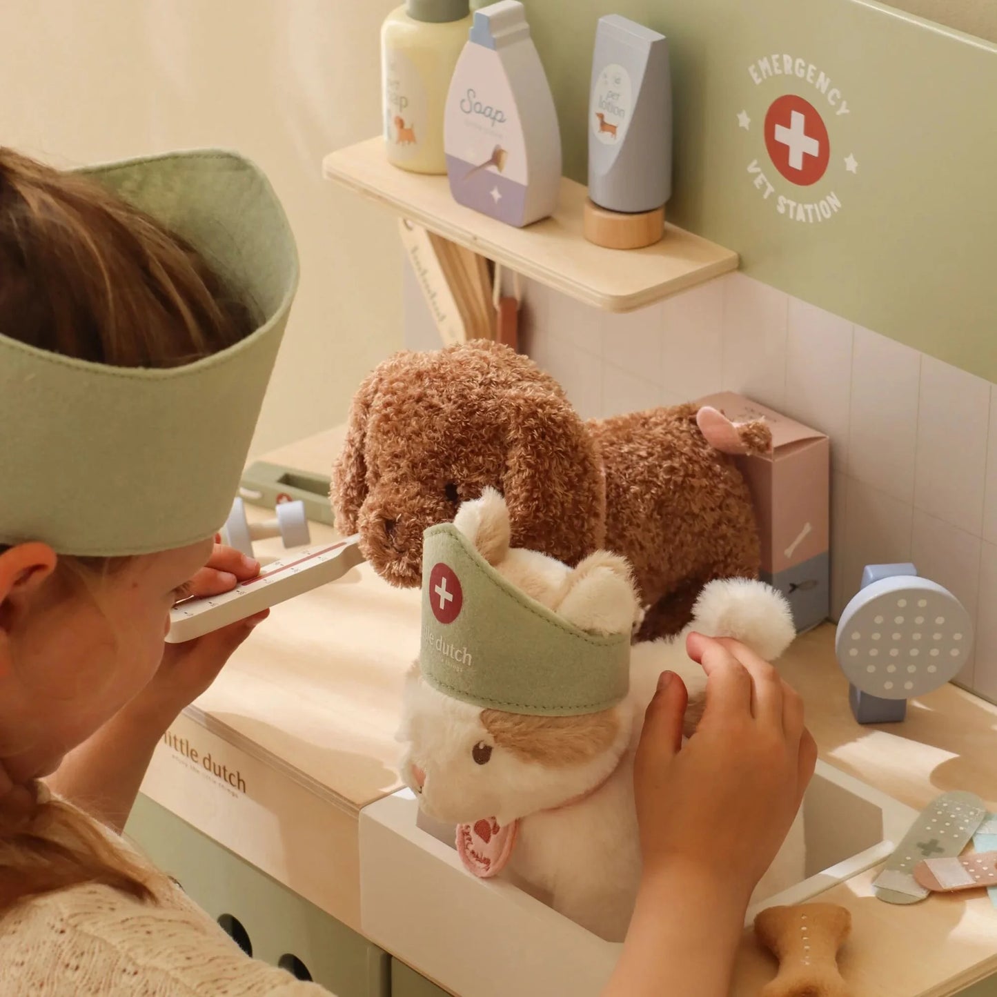GG - Studio veterinario in legno – Verde – Essentials- Little Dutch