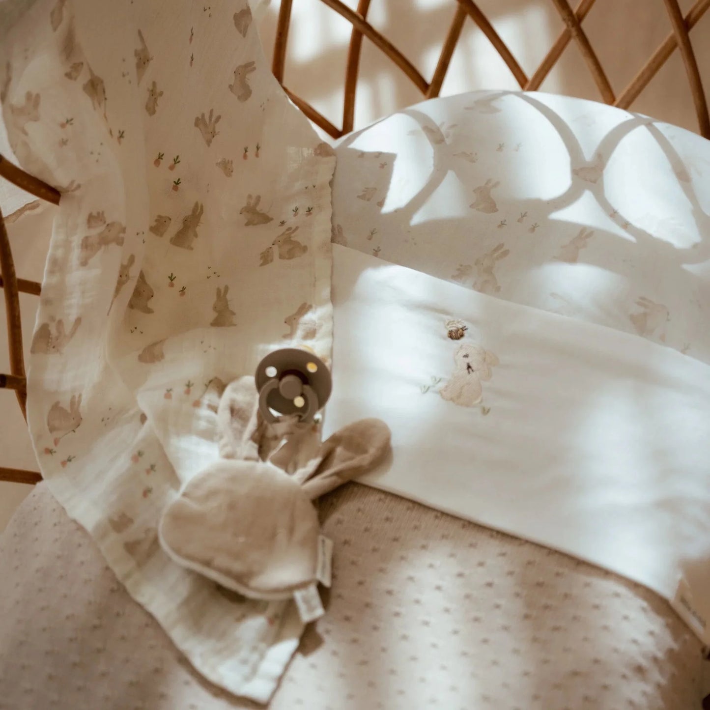 Cripe-Lenzuolo per culla - Bianco - Newborn Naturals - Baby Bunny + Coperta tricmorbida culla 70x10