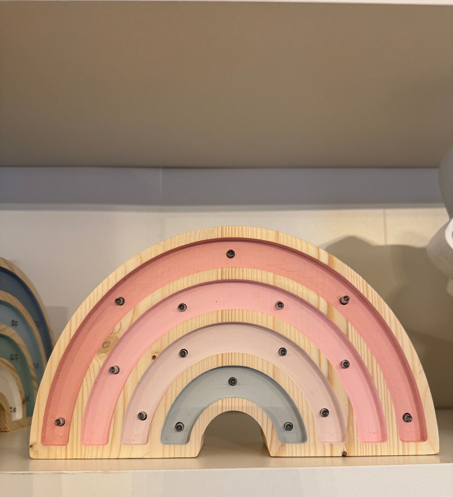 Uttivo-Lampada in legno Arcobaleno rosa