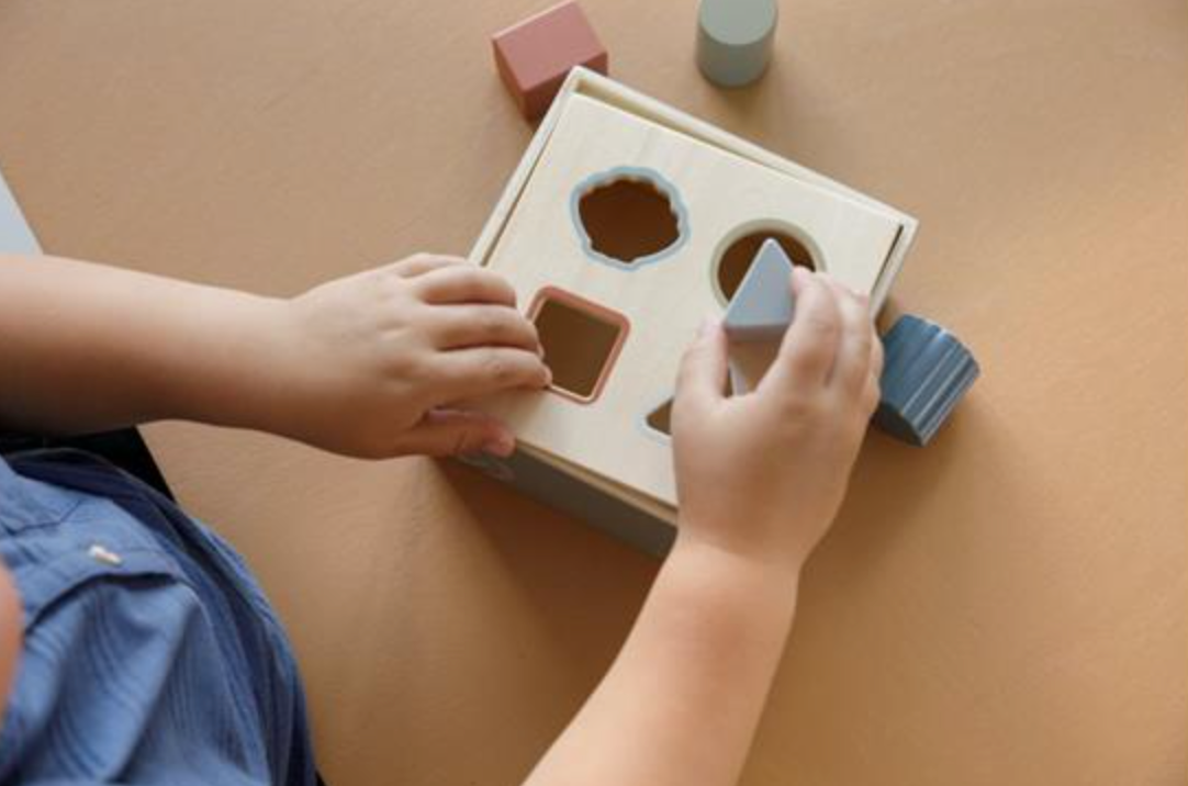 Shape Sorter - cubo con forme ad incastro ocean