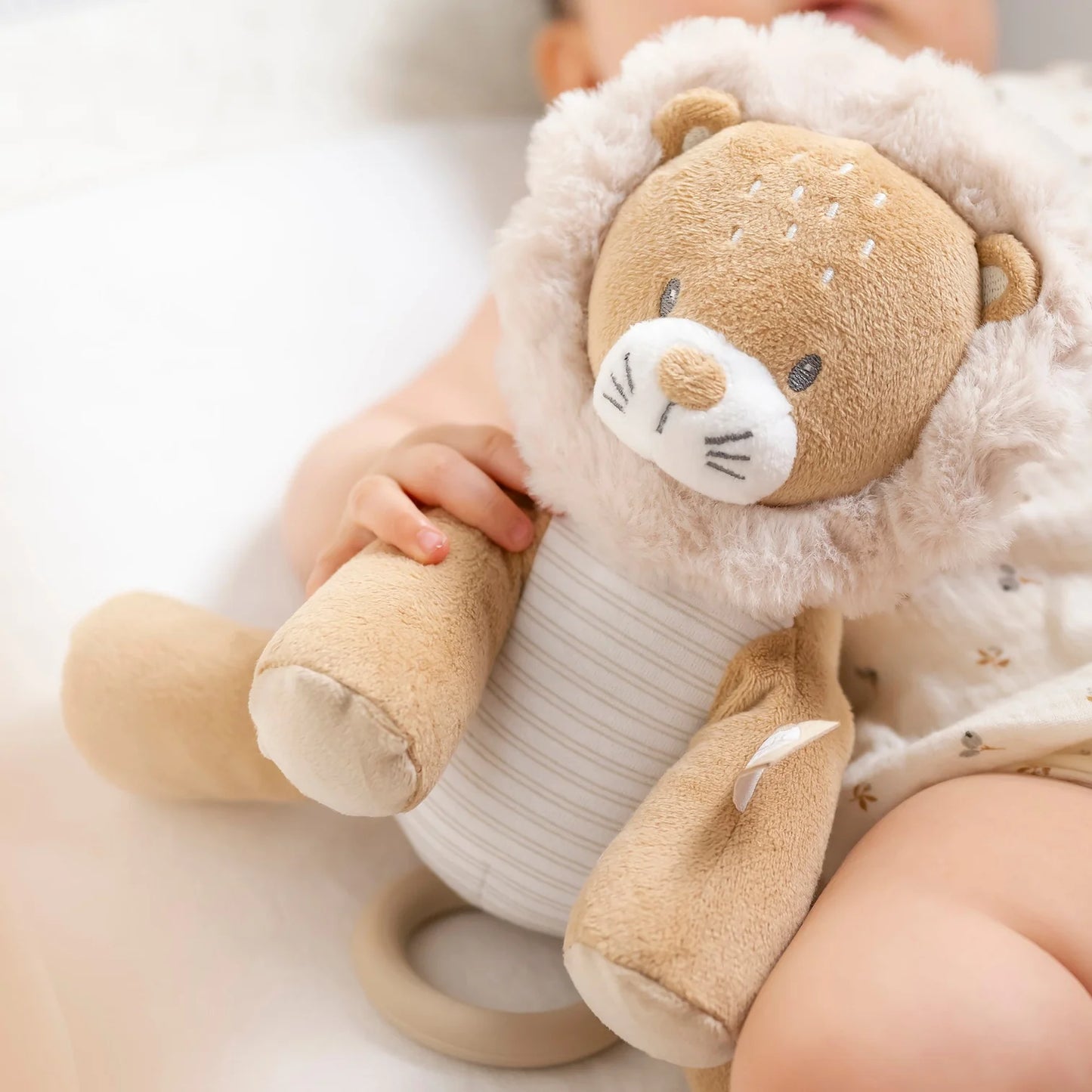Peluche Sonoro Leone FLO, ERNEST & OLI - FLO, ERNEST & OLI - 27 cm - Ernest Marrone
