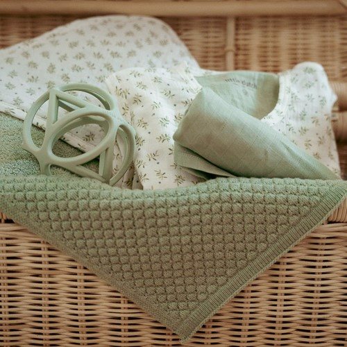 Crib blanket - Green - Essentials 110x140 - Scandi Kids Concept Store