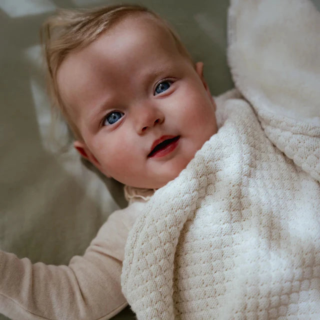 Coperta per culla lavorata a maglia - Pile - Bianco - Essentials -70x100 - Scandi Kids Concept Store