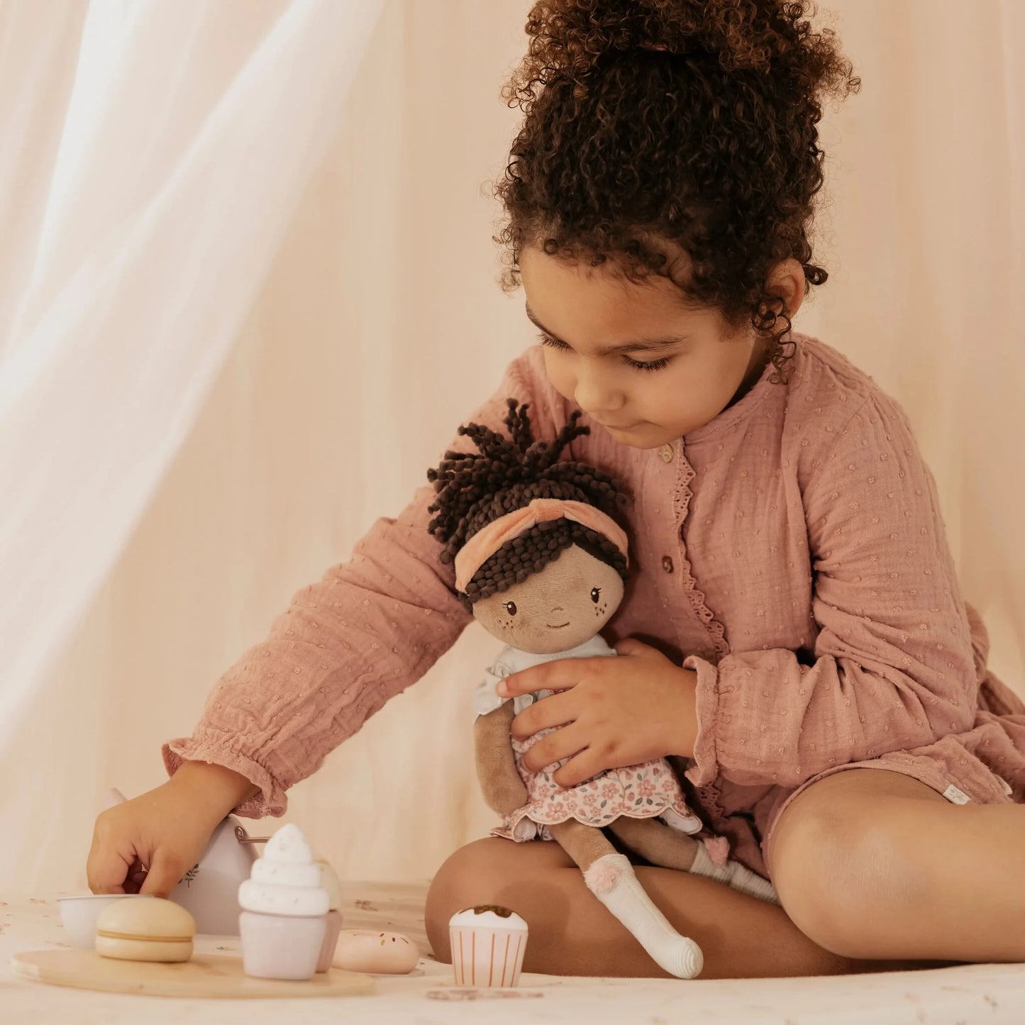 Bambola coccolosa Evi - 35 cm