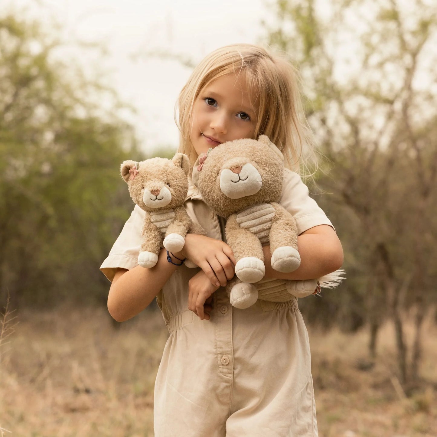 Amici del safari  - Leonessa di peluche - 17 cm