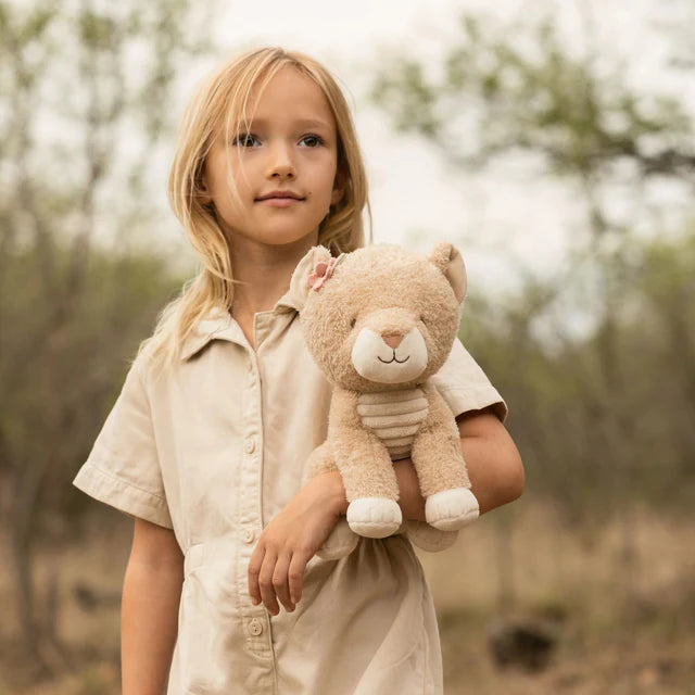 Amici del safari  - Leonessa di peluche - 25 cm
