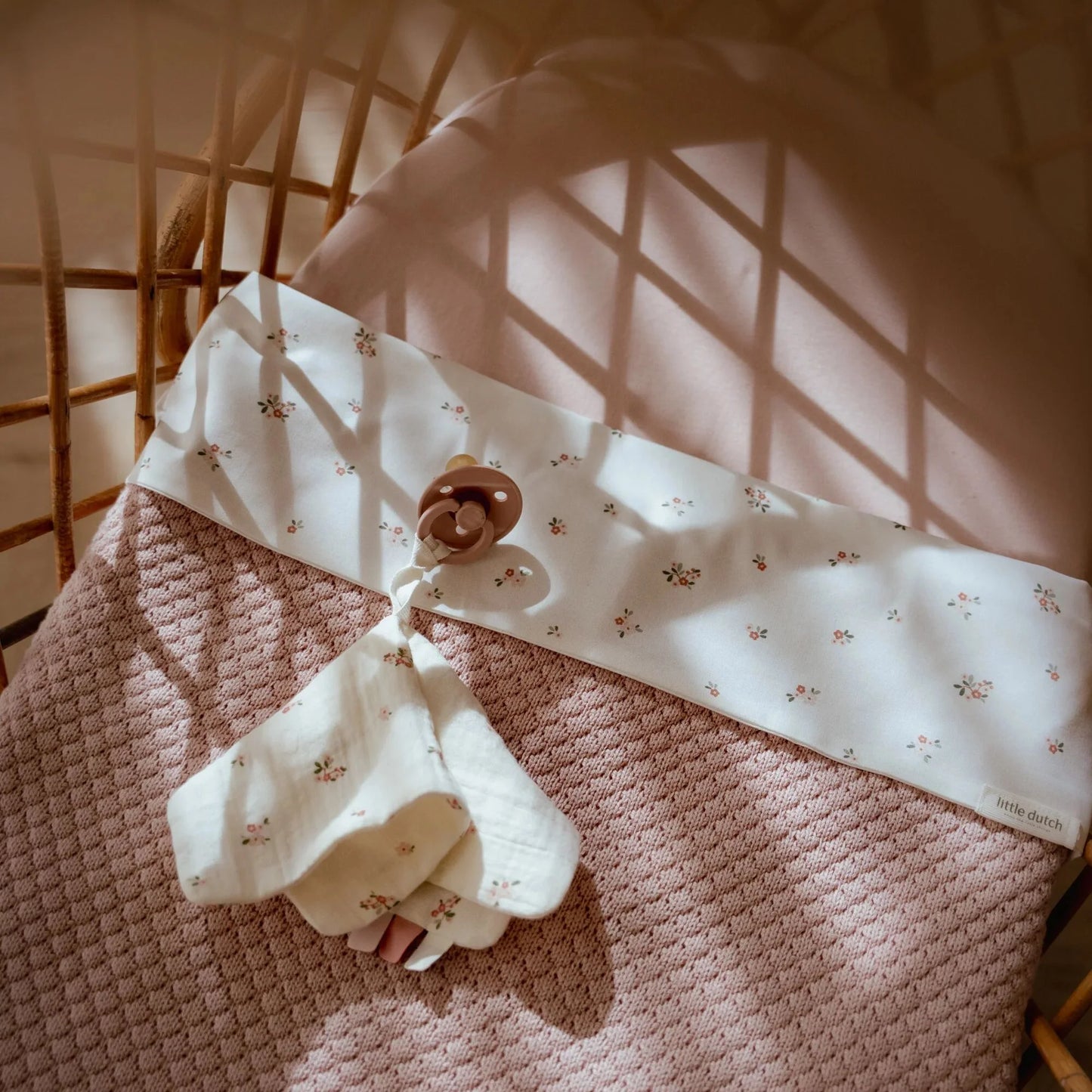 Coperta per culla lavorata a maglia - Rosa - Essentials 110x140