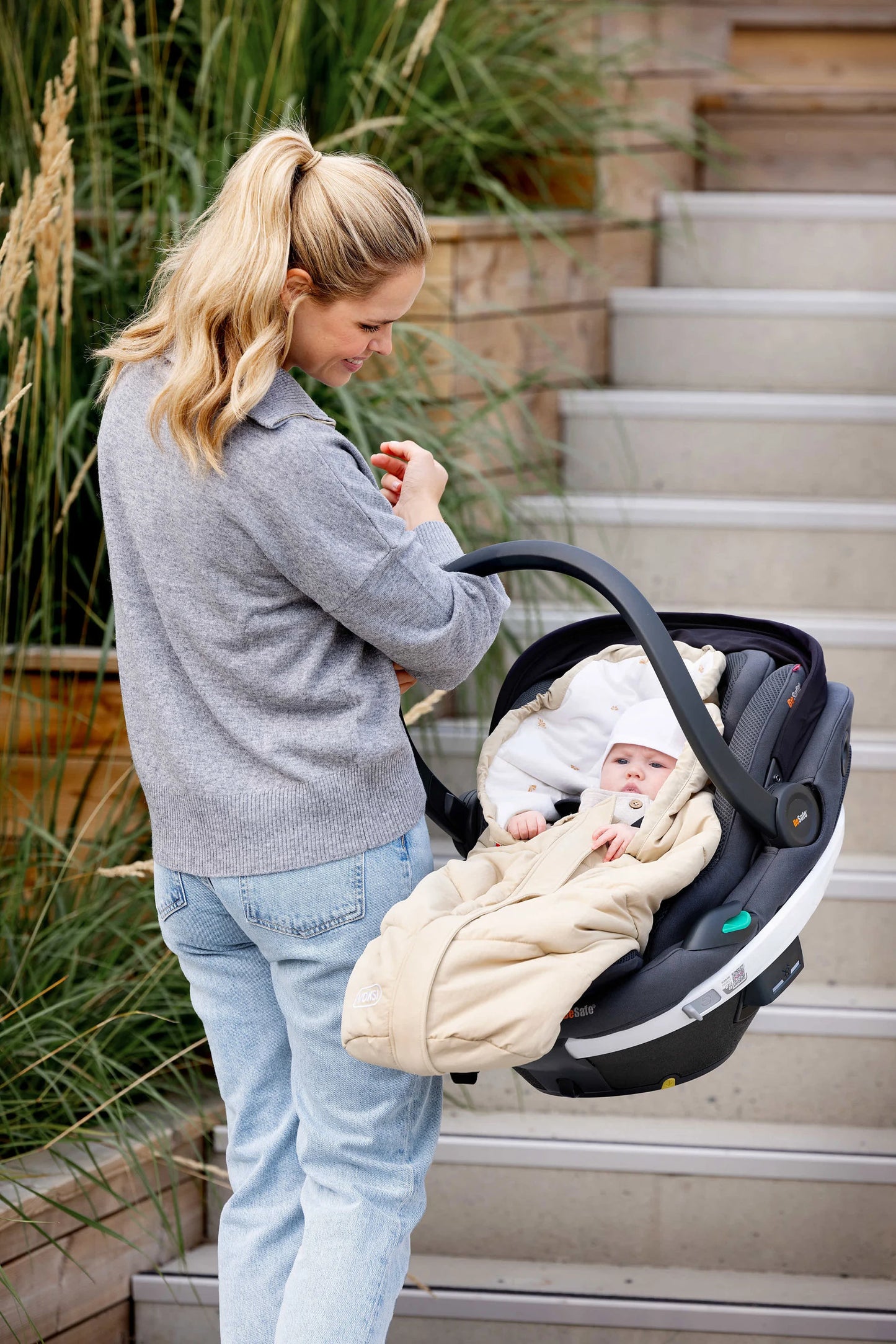 Lasta-MOVE LIGHT - Sacco nanna per seggiolino auto €79